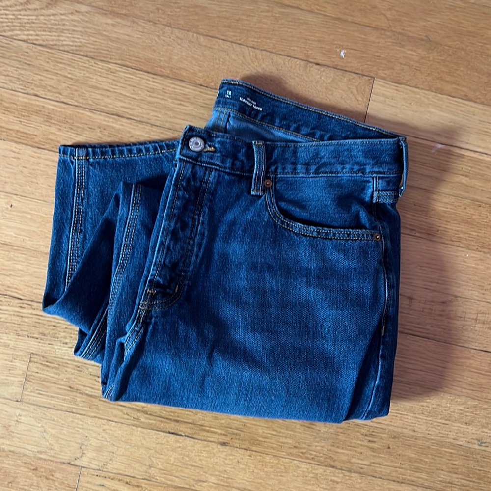 Old Navy Mid Rise Slouchy Taper Jeans